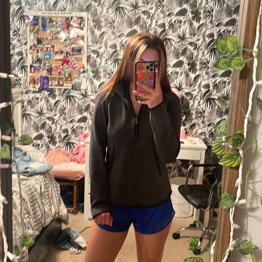 LULULEMON pullover